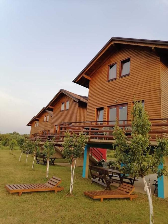 Holiday Homes Piralo Kostajnica Zewnętrze zdjęcie