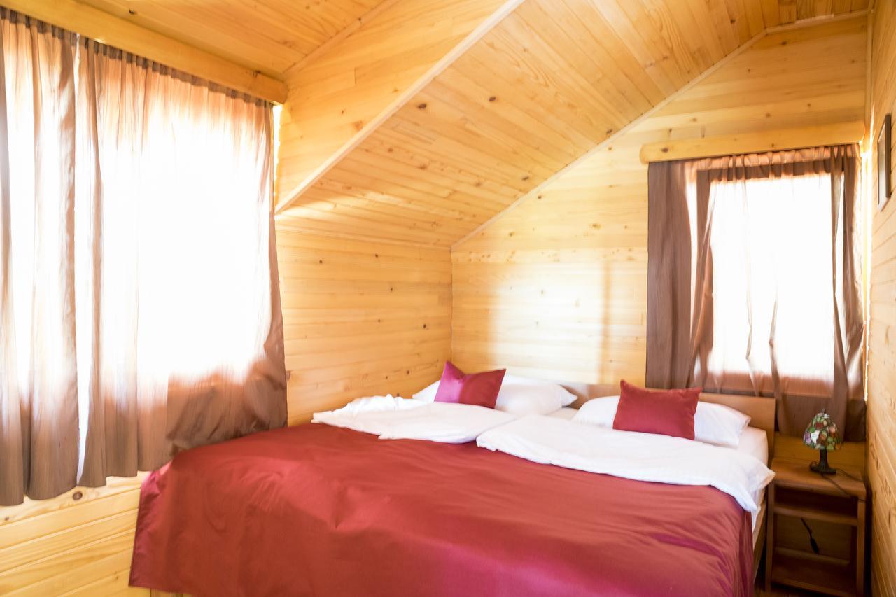 Holiday Homes Piralo Kostajnica Zewnętrze zdjęcie